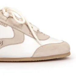 Zapatillas deportivas de mujer con cordones