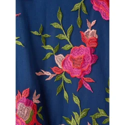 Vestido floral con escote halter