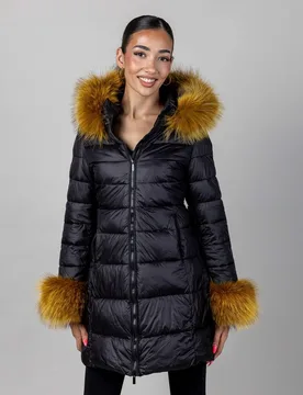 Abrigo de mujer de pelo de marmota con capucha - De la Roca - FashionsVida