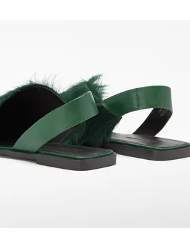 Mules planos de mujer de piel con escote asimétrico - Adolfo Dominguez - FashionsVida