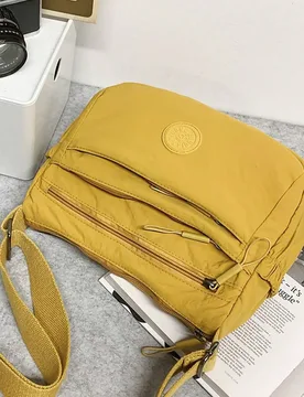 Bolso Bandolera de Nylon Lavado Amarillo Mostaza con Múltiples Bolsillos y Correa Ancha Ajustable, Bolso de Hombro Casual Ligero para Salidas Diarias - Shein - FashionsVida