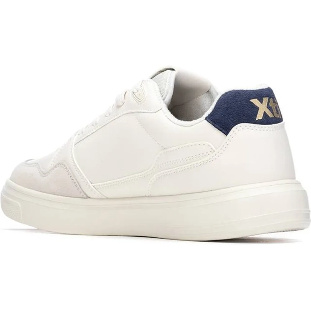 Zapatilla básica de hombre con cordones - XTI - FashionsVida