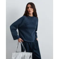 Sudadera de mujer con cuello redondo y detalles de studs