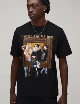 Herren Normal Geschnittenes Panic At The Disco Lizenz-Print Hemd Black Größe XS - boohooMAN - FashionsVida