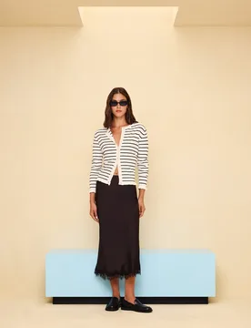 Chaqueta de punto de mujer con tapeta volantes - Easy Wear - FashionsVida