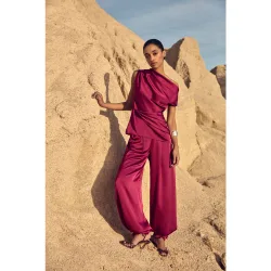 Pantalón de mujer satinado y de corte recto