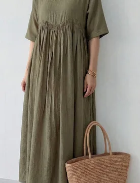 Vestido largo holgado de mujer color verde oliva, casual de verano, modesto, liso, cuello redondo, manga corta, plisado, para vacaciones, oficina y pr - Shein - FashionsVida