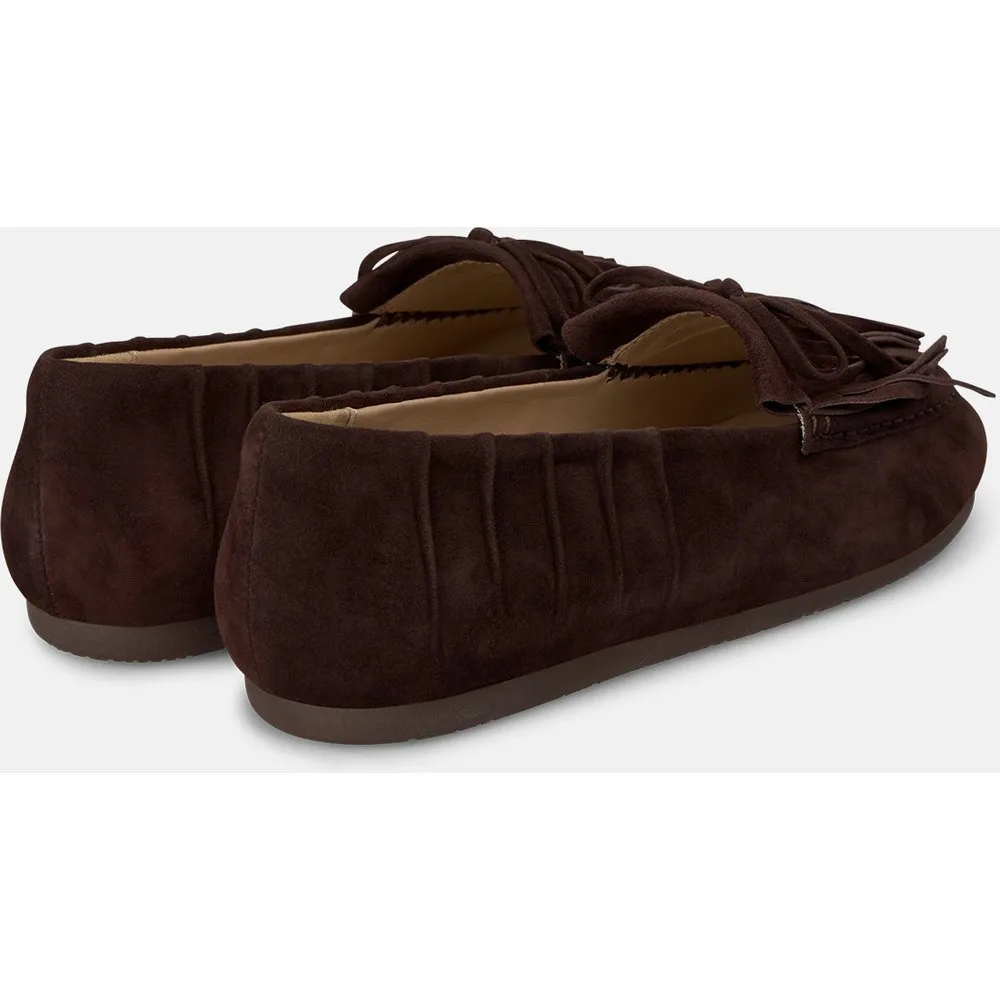 Mocasín plano de mujer en ante con flecos - Alma en Pena - FashionsVida