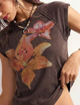 Camiseta de mujer casual de punto de unicolor, de manga corta y ajustada, lavada S - Shein - FashionsVida