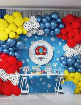 Set de 132 piezas Arco de guirnalda de globos con temática de patas y huesos de mascotas, incluyendo globos de látex metálicos azul, rojo y amarill - Shein - FashionsVida