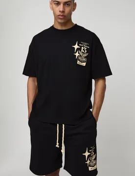 Herren Oversized Moto Grafik T-Shirt & Shorts Set Black Größe XS - boohooMAN - FashionsVida