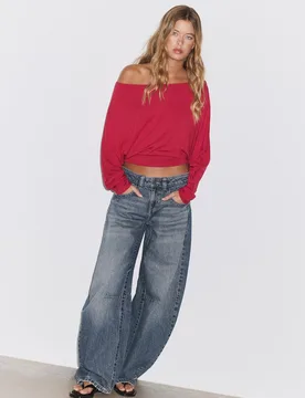 Asymmetrisches Shirt mit Wickeleffekt Rot XS - Stradivarius - FashionsVida