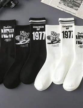 Pares de calcetines unisex de moda con estampado de letras hasta la pantorrilla, calcetines deportivos casuales de estilo hip-hop callejero, calcetine - Shein - FashionsVida