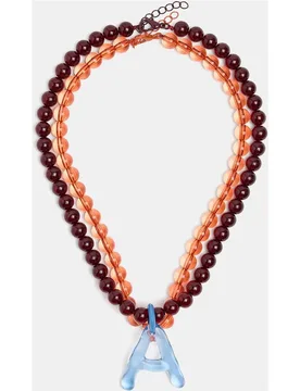 Collar corto doble con cuentas y letra a decorativa - Parfois - FashionsVida