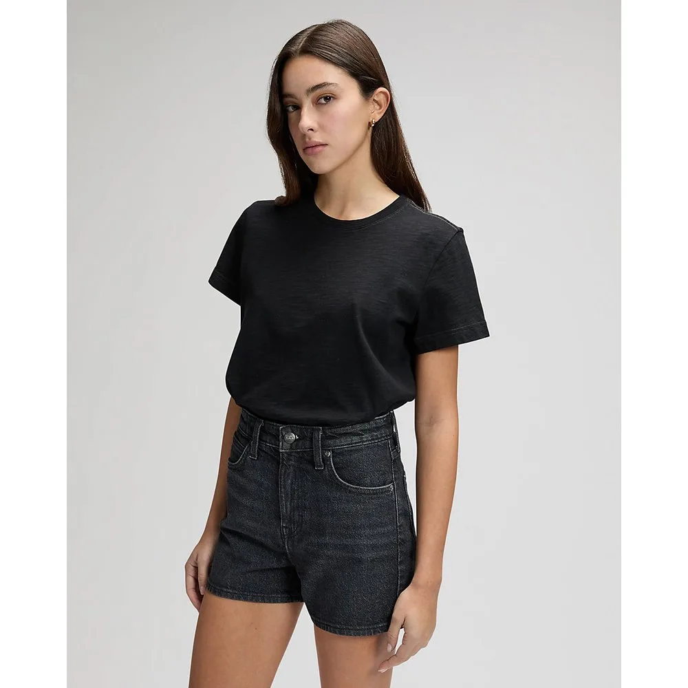 Camiseta de mujer de corte regular y manga corta - Lee - FashionsVida