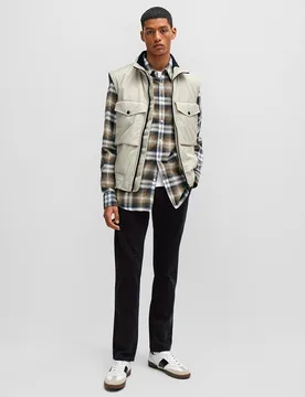 Pantalones chinos slim fit de raso de algodón elástico - Boss - FashionsVida