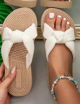 KATE MIUCH Sandalias planas para mujer de primavera/verano, estilo bohemio minimalista europeo, japonés y coreano, moda casual versátil en beige, es - Shein - FashionsVida