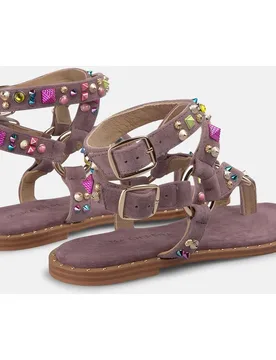Sandalias romanas de mujer en piel con tira en T con hebilla cirucular - Alma en Pena - FashionsVida