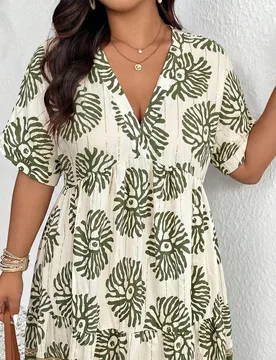Vestido casual de estilo bohemio para mujer talla grande con estampado integral, cuello en V, manga corta, para salir, vacaciones y playa, verde esmer - Shein - FashionsVida