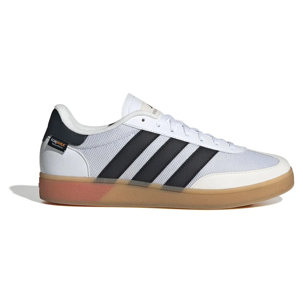 Baskets Larges Training Spezial Cloud White / Core Black / Lucid Red EU 38 - Adidas - FashionsVida