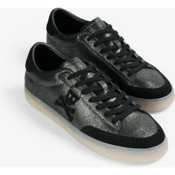 Zapatillas deportivas de mujer con acabado efecto metalizado y logo calado