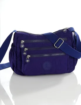 Nylon-Umhängetasche "Inga" mit RFID-Schutz marine - Amelie di Santi - FashionsVida
