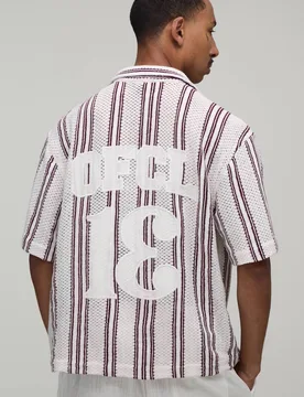 Herren Übergroßes Kastenförmiges Häkel-Hemd Mit Zahlen-Applikation White Größe Medium - boohooMAN - FashionsVida
