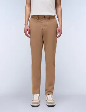 Chino de hombre Puyo de corte regular - Napapijri - FashionsVida