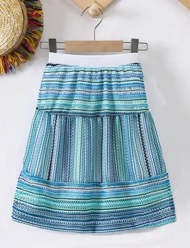 Falda casusal de media longitud, trenzada y a rayas multicolores para niñas jóvenes, ideal para vacaciones en la playa 6Y - Shein - FashionsVida