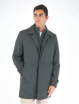Gabardina de hombre en - Wickett Jones - FashionsVida