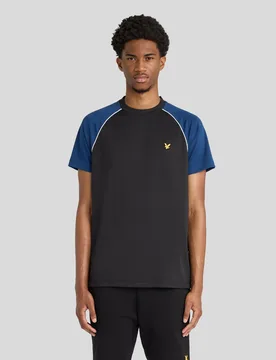 Men's Sports Colour Block T-Shirt Jet Black/ Navy Peony - Lyle & Scott - FashionsVida