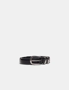 Basic-Gürtel in glänzender Lederoptik Schwarz 70 - Stradivarius - FashionsVida