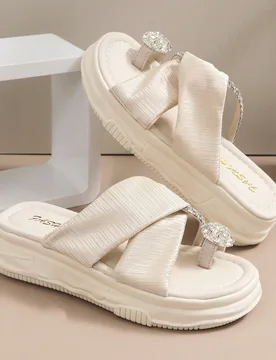 Par de sandalias planas para mujer con adornos de cristal completos, versátiles para cualquier ocasión como viajes, sandalias tipo chanclas para ext - Shein - FashionsVida
