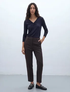 Camiseta básica de mujer cuello pico manga larga - Andam - FashionsVida