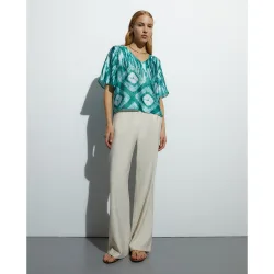 Blusa de mujer estampada manga corta