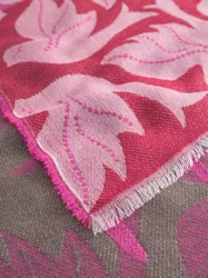 Schal mit Taubenmotiven Pink