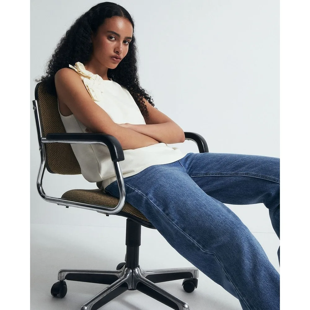 Sfera - Camiseta flor detalle - Sfera - FashionsVida