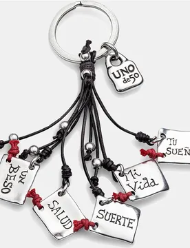 Llavero con mensaje en de ley con detalles de cuero - UNO de 50 - FashionsVida
