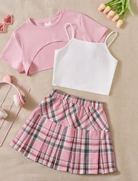 Chicas adolescentes bajo irregular Camiseta & de cuadros Falda fruncido & Top de tirantes - Shein - FashionsVida