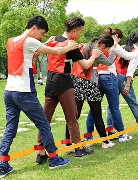 Pieza Equipo de juego de huellas ajustable y antideslizante, adecuado para jardín, fiesta al aire libre, aniversario, actividades de trabajo en equip - Shein - FashionsVida