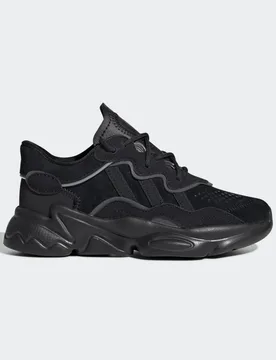 Scarpe OZWEEGO 33 1/2 Core Black / Core Black / Night Metallic - Adidas - FashionsVida