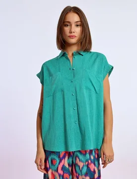 Camisa de mujer de manga corta con bajo asimétrico - Lili Sidonio - FashionsVida