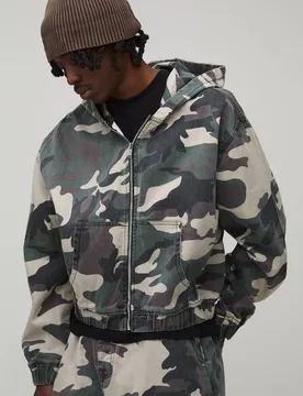 Herren Übergroßes Kurz Geschnittenes Tarnmuster-Twill-Hemd Mit Kapuze Green Größe Large - boohooMAN - FashionsVida