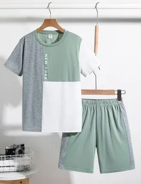 Set de 2 piezas para niños y niños preadolescentes: Camiseta de manga corta con cuello redondo y bloques de color, y pantalones cortos. Adecuado par - Shein - FashionsVida