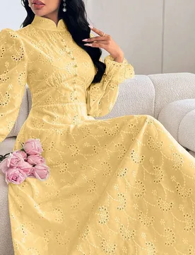 Vestido largo con mangas de volantes bordados con ojales XXL - Shein - FashionsVida