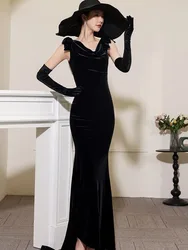 A new black light luxury and niche Herben-style dress