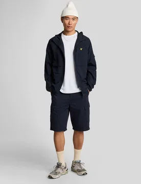 Men's Cargo Shorts in Dark Navy - Lyle & Scott - FashionsVida