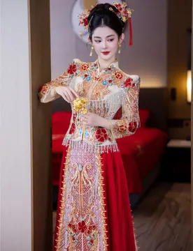 The bride's wedding dress is a traditional Chinese style featuring dragon and phoenix crown red cape - Aliexpress - FashionsVida
