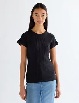 Camiseta de mujer de corte slim y manga corta - Wrangler - FashionsVida