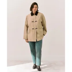 Parka corta estampada de mujer